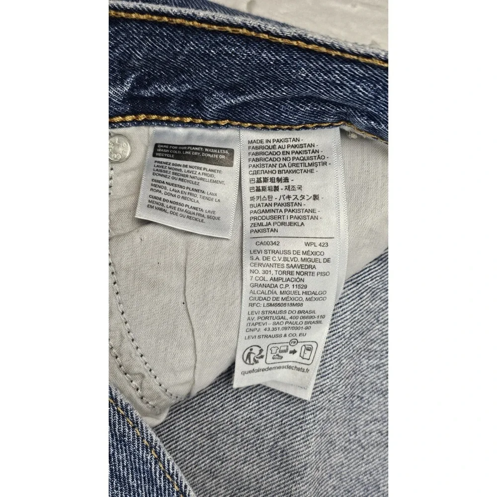 Levis Premium High Baggy Denim Shorts Womens 33 Big E Light Wash A9311-0005